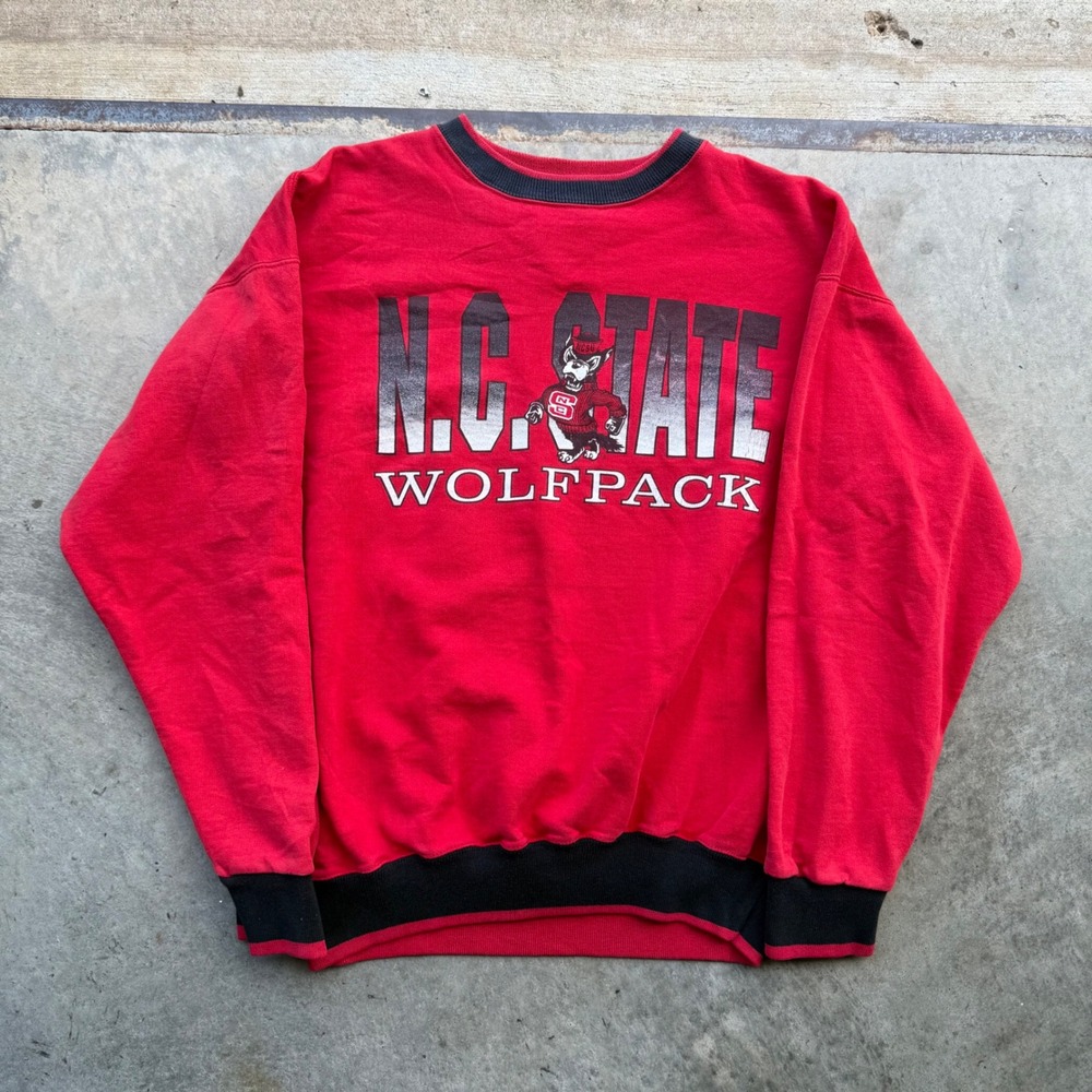 Vintage NC State Wolfpack Sweatshirt Legends Athletic Red NCSU Mascot Mens M